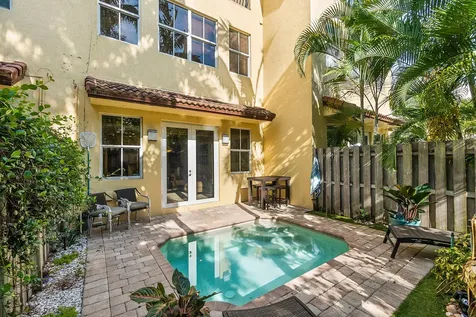 1421 NE 26th Avenue Fort Lauderdale FL 33304