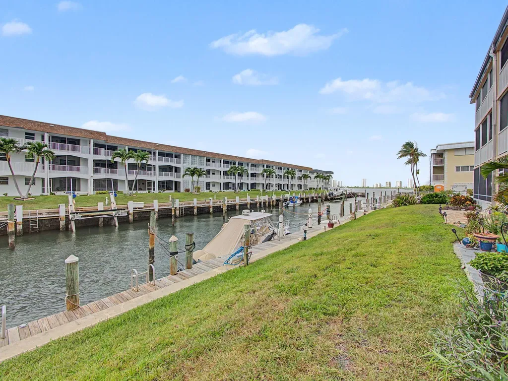 111 Doolen Court North Palm Beach FL 33408