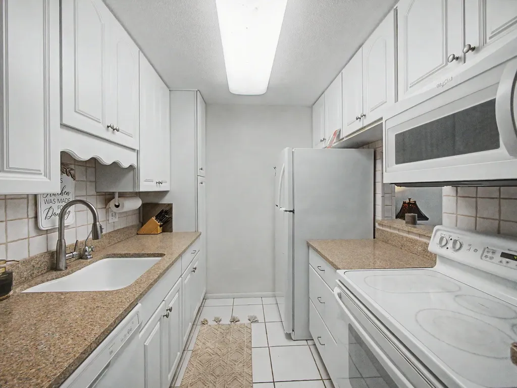 111 Doolen Court North Palm Beach FL 33408
