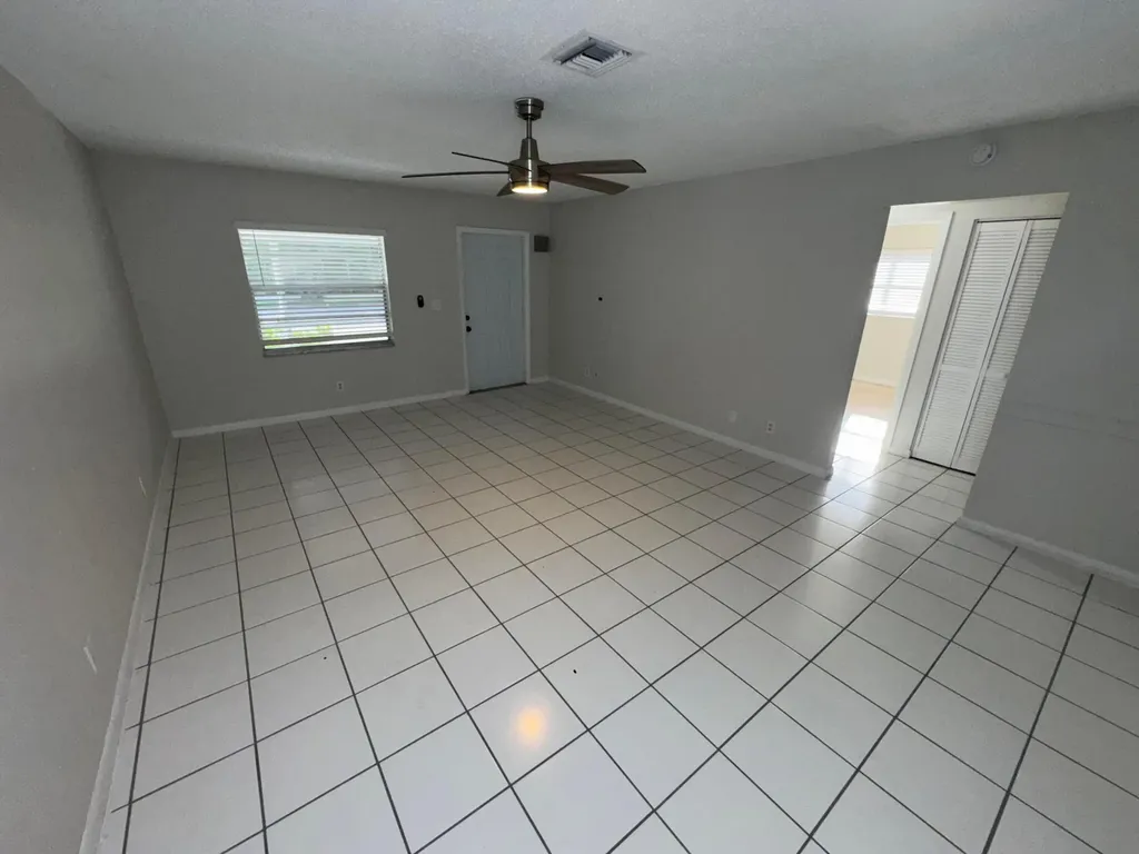 3854 Van Cott Street West Palm Beach FL 33403