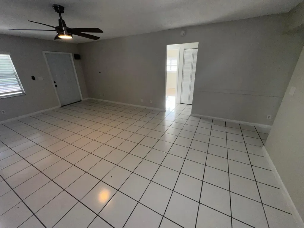 3854 Van Cott Street West Palm Beach FL 33403