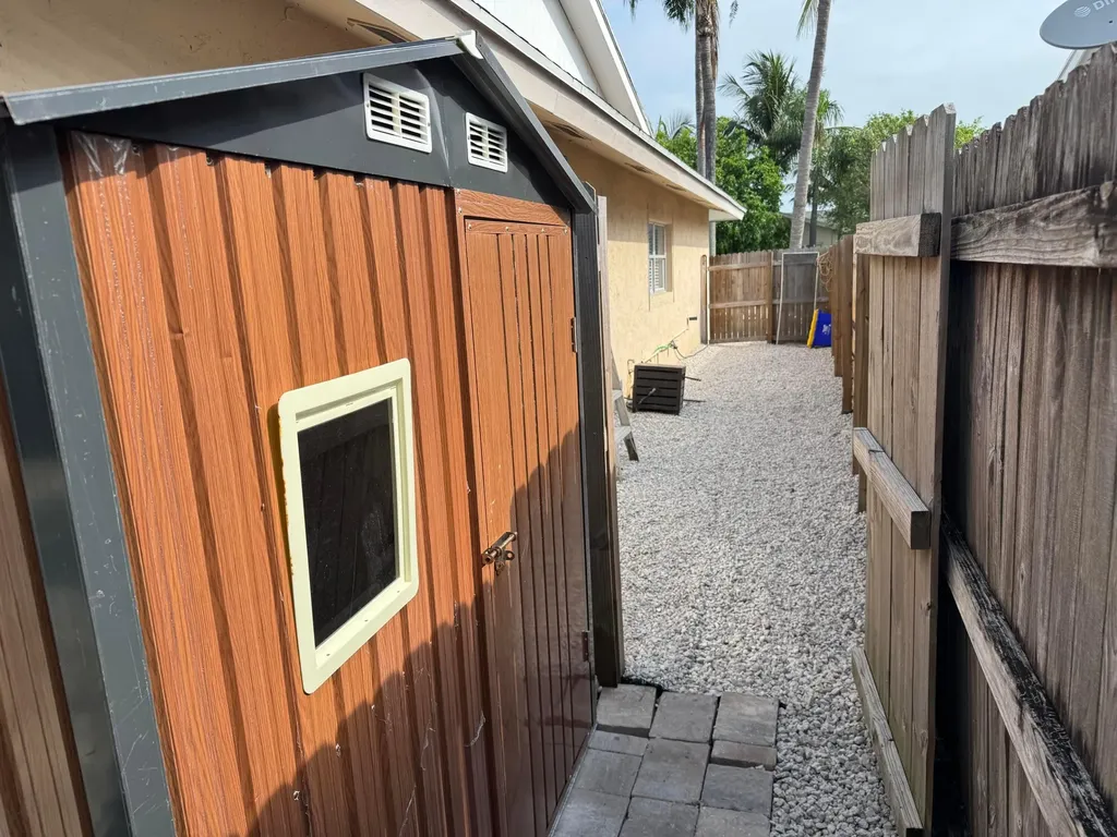 3854 Van Cott Street West Palm Beach FL 33403