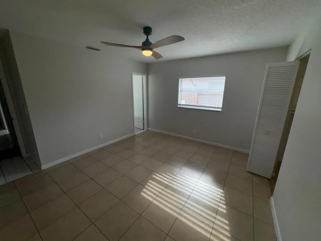 3854 Van Cott Street West Palm Beach FL 33403