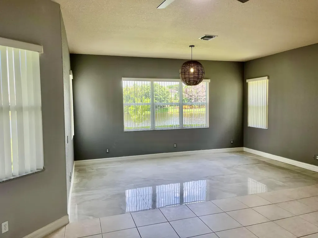 5579 55th Avenue Vero Beach FL 32967
