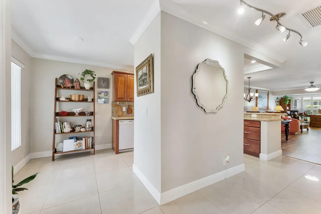 1041 Orange Terrace Delray Beach FL 33445
