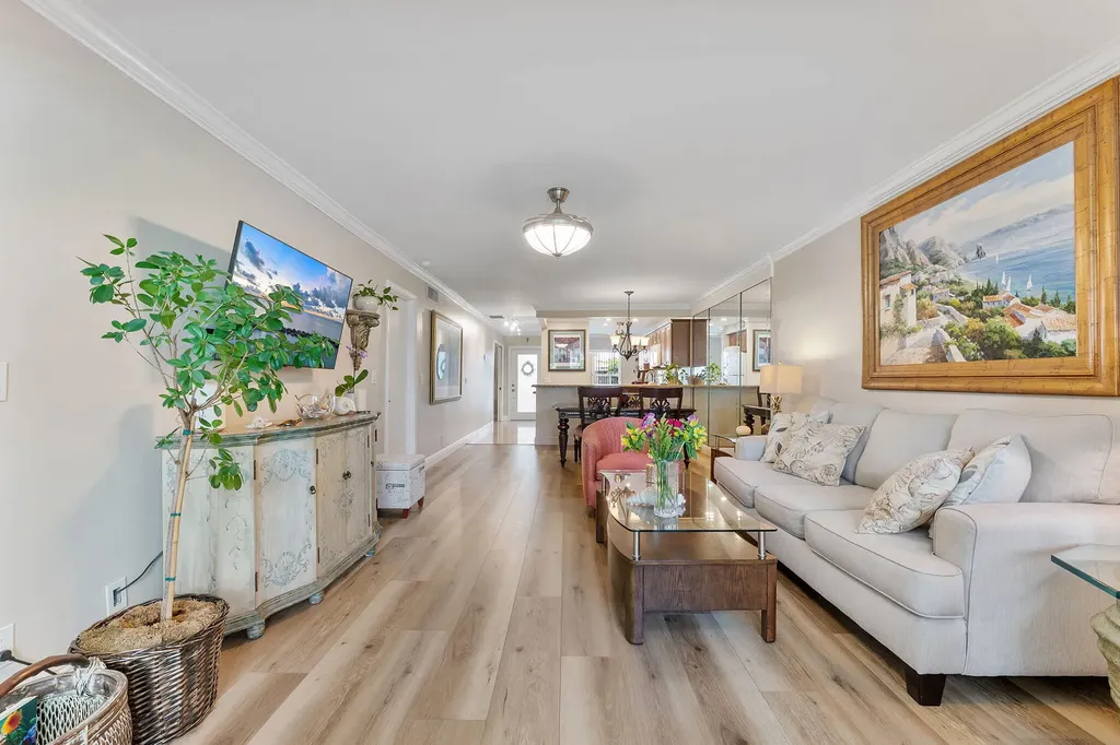 1041 Orange Terrace Delray Beach FL 33445