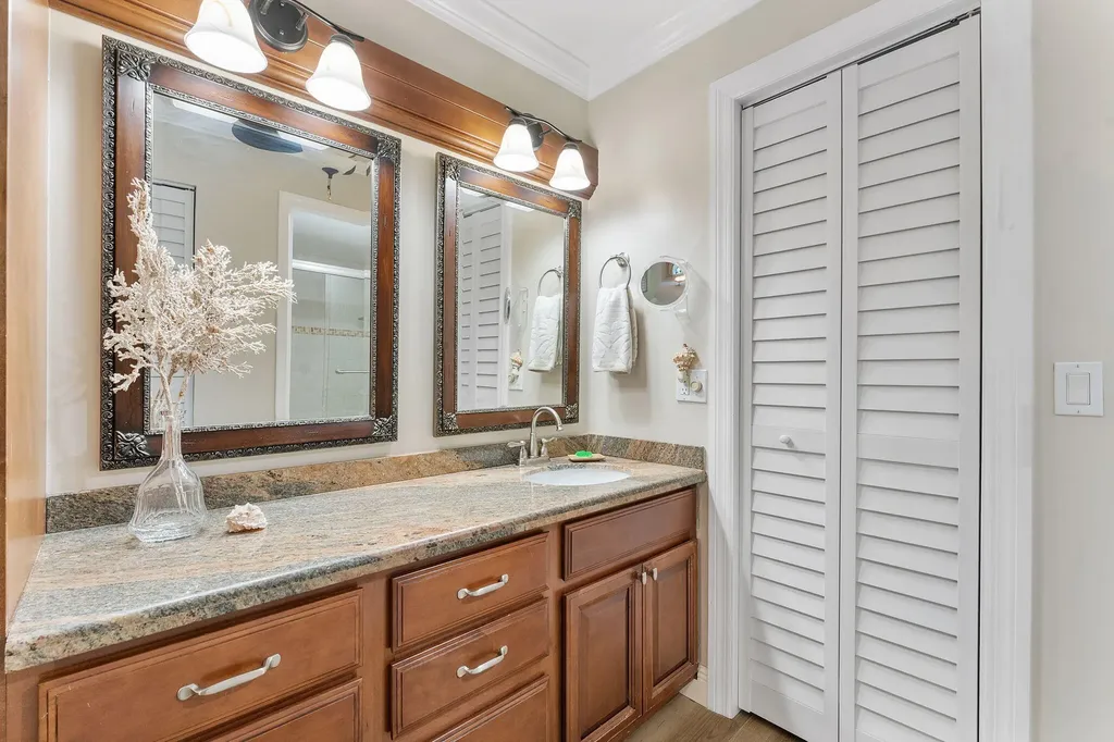 1041 Orange Terrace Delray Beach FL 33445