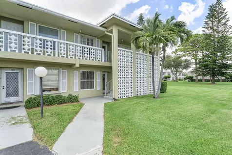 1041 Orange Terrace Delray Beach FL 33445
