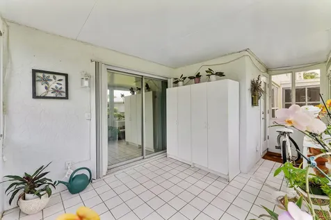 1041 Orange Terrace Delray Beach FL 33445