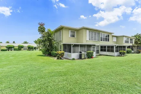 1041 Orange Terrace Delray Beach FL 33445