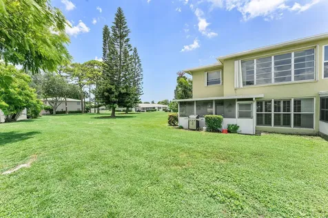 1041 Orange Terrace Delray Beach FL 33445