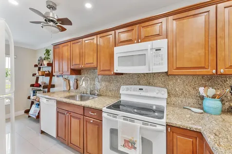 1041 Orange Terrace Delray Beach FL 33445