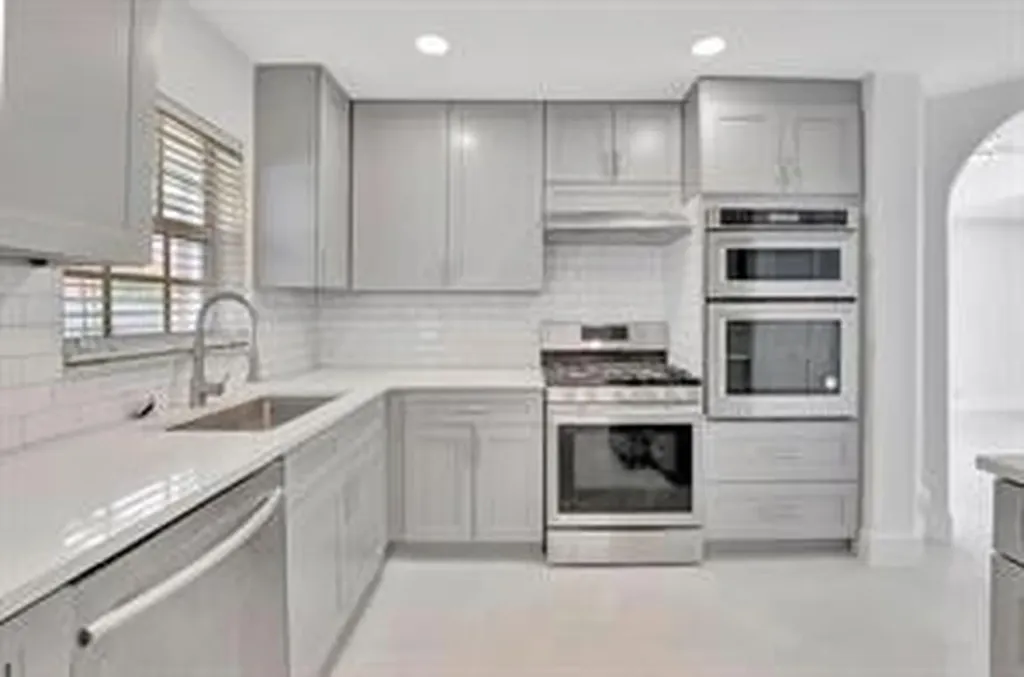 2410 NW 137th Terrace Sunrise FL 33323