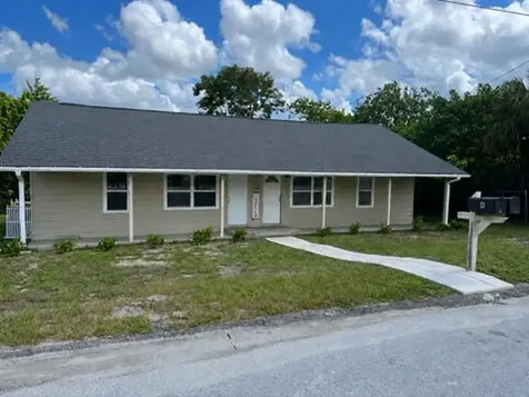 130 E Northside Drive Lake Wales FL 33853