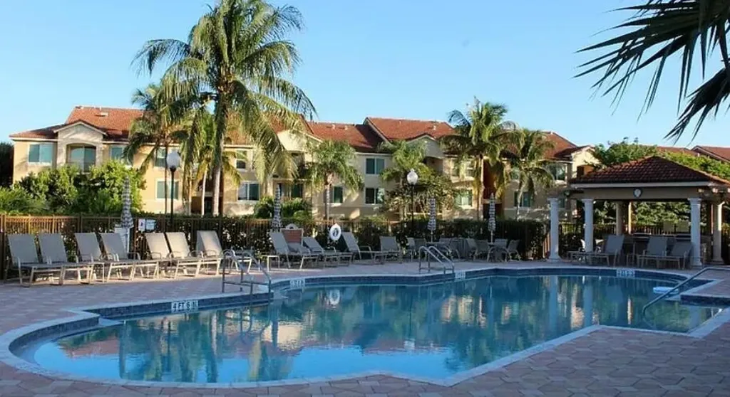 902 Villa Circle Boynton Beach FL 33435