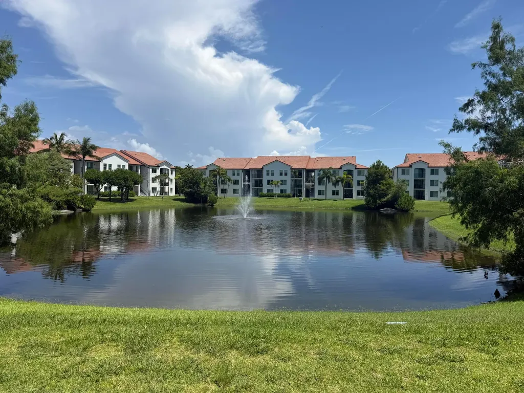 902 Villa Circle Boynton Beach FL 33435