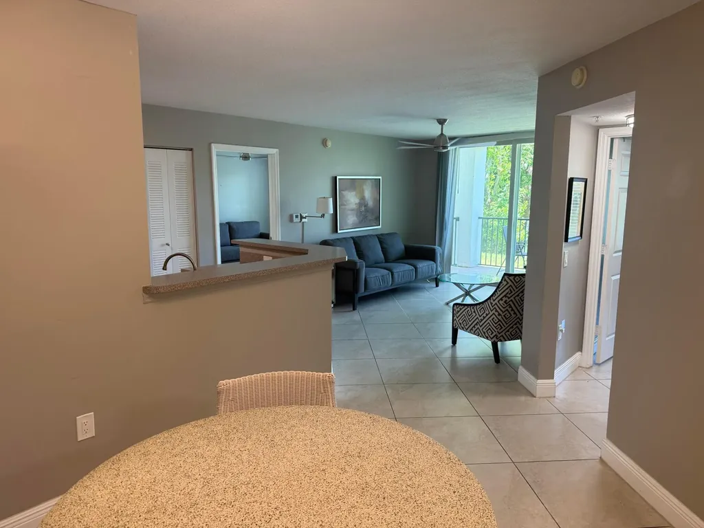 902 Villa Circle Boynton Beach FL 33435