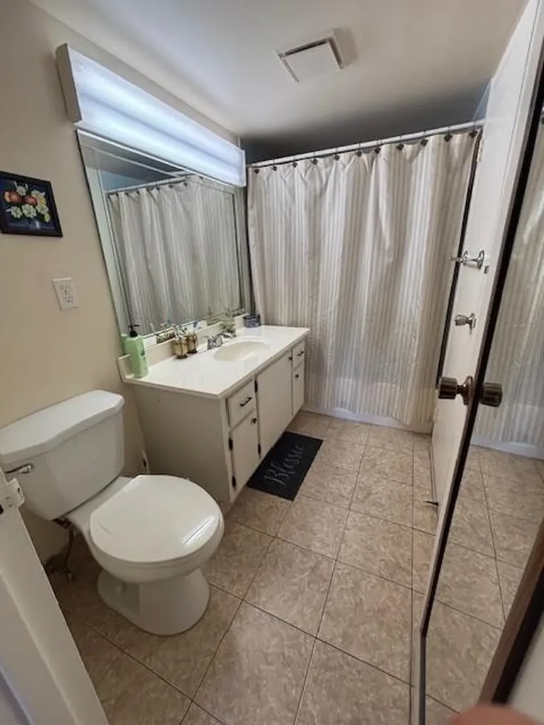 2649 NW 48th Terrace Lauderdale Lakes FL 33313