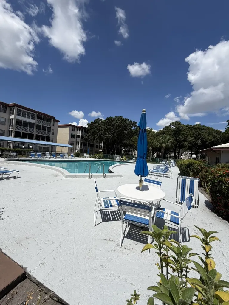 2649 NW 48th Terrace Lauderdale Lakes FL 33313