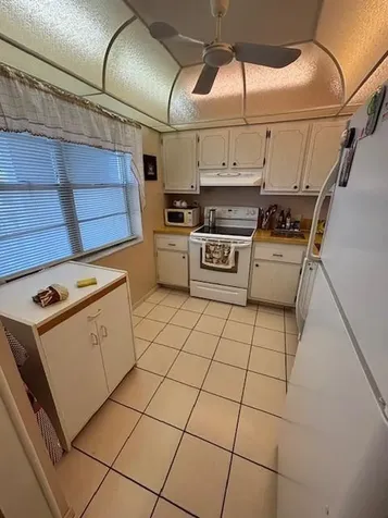 2649 NW 48th Terrace Lauderdale Lakes FL 33313