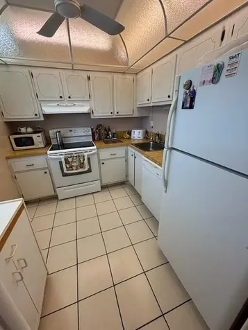 2649 NW 48th Terrace Lauderdale Lakes FL 33313