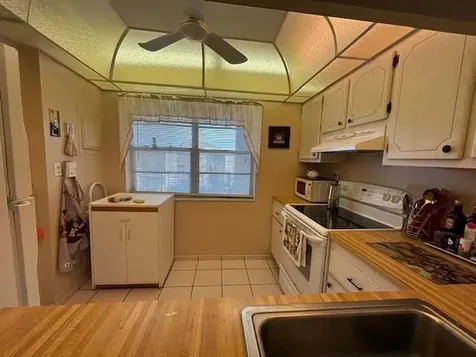 2649 NW 48th Terrace Lauderdale Lakes FL 33313