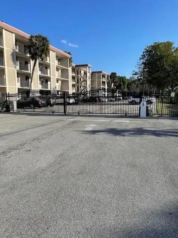 2649 NW 48th Terrace Lauderdale Lakes FL 33313