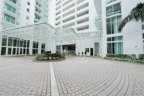 41 SE 5th Street Miami FL 33131