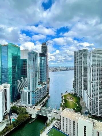 41 SE 5th Street Miami FL 33131
