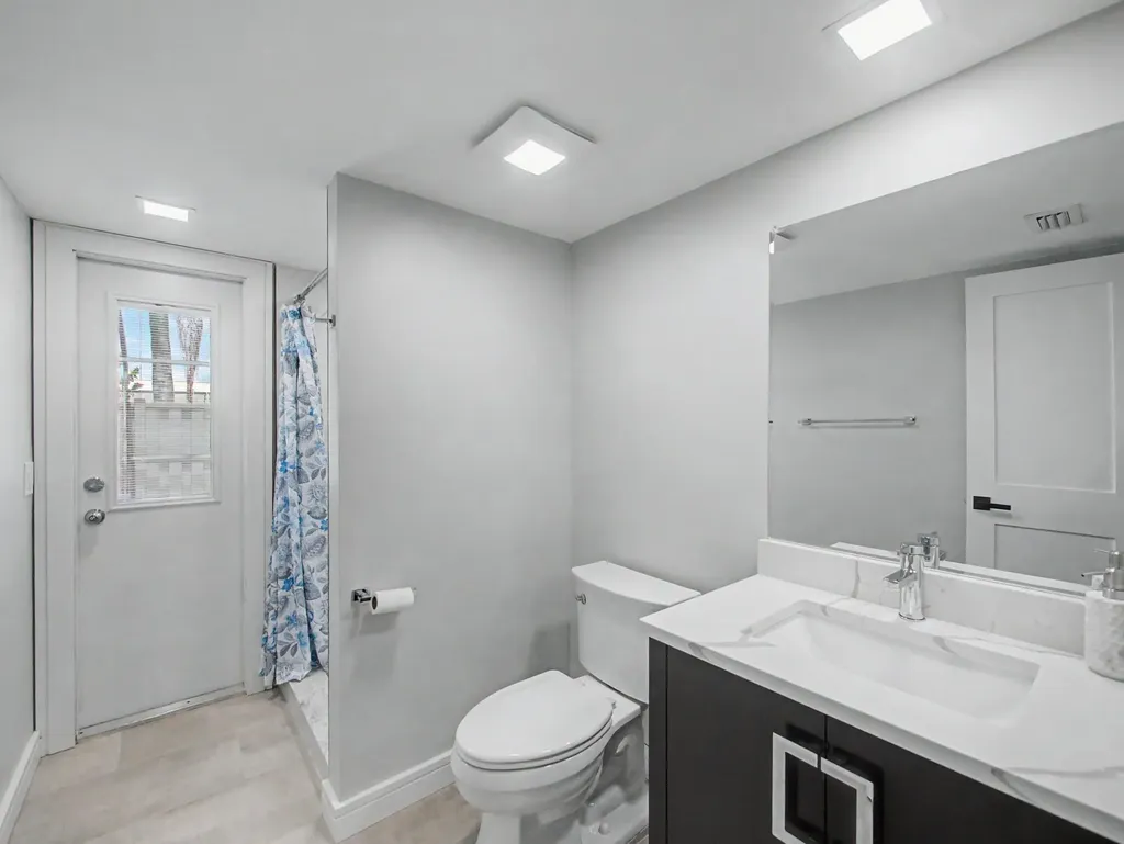 5385 Eagle Lake Drive Palm Beach Gardens FL 33418