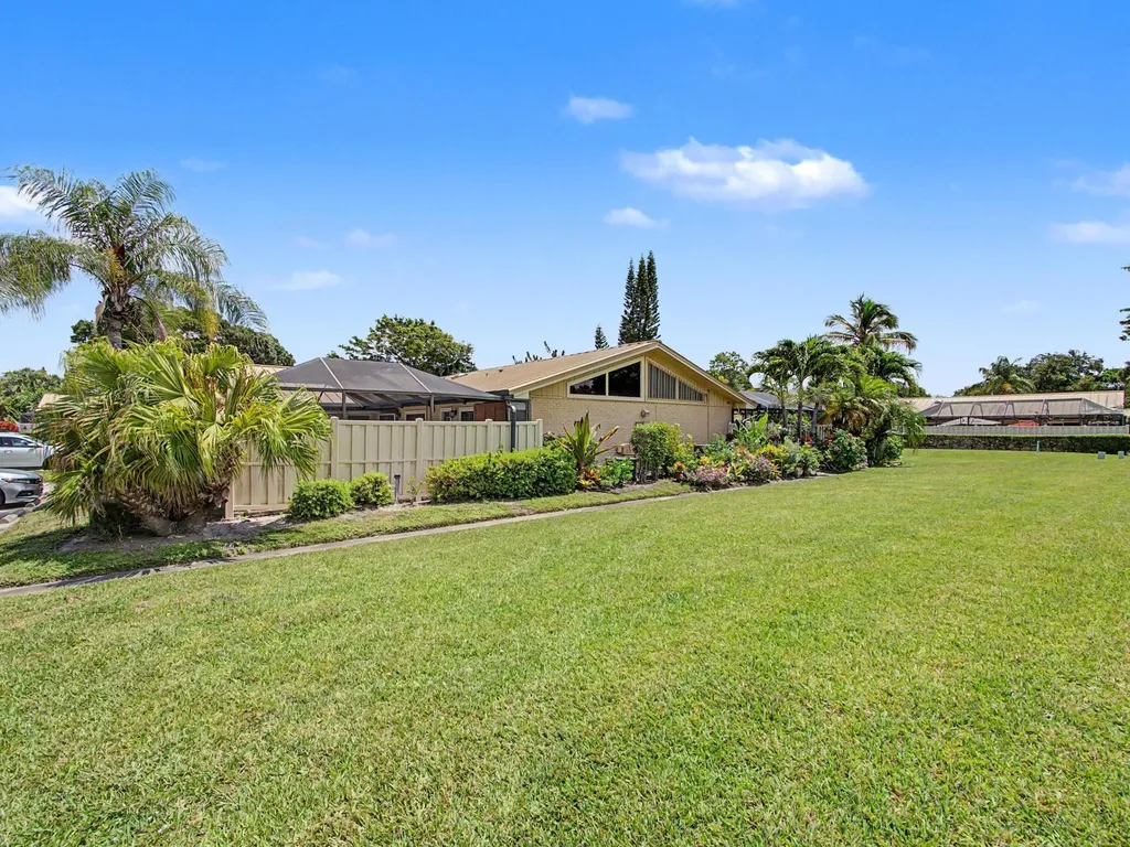 5385 Eagle Lake Drive Palm Beach Gardens FL 33418