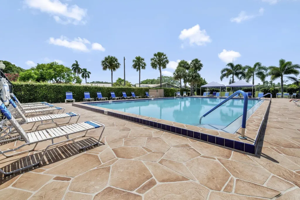 5385 Eagle Lake Drive Palm Beach Gardens FL 33418