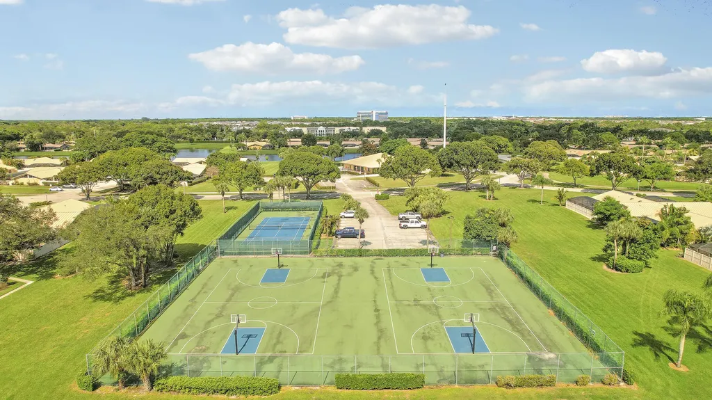 5385 Eagle Lake Drive Palm Beach Gardens FL 33418
