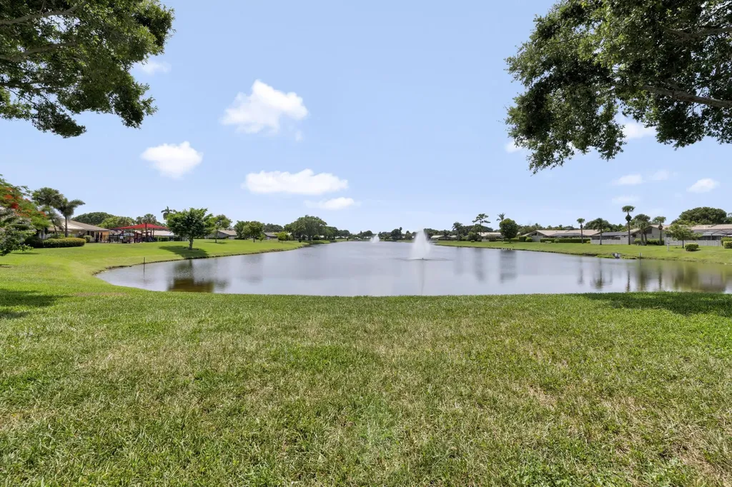 5385 Eagle Lake Drive Palm Beach Gardens FL 33418