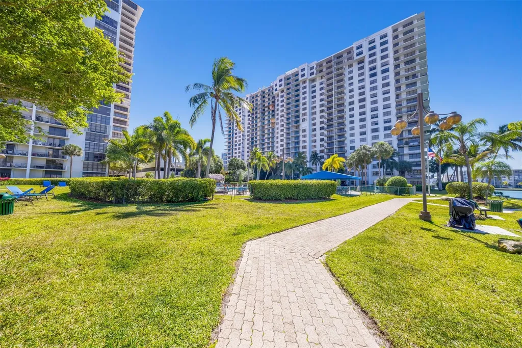 18181 NE 31st Court Aventura FL 33160