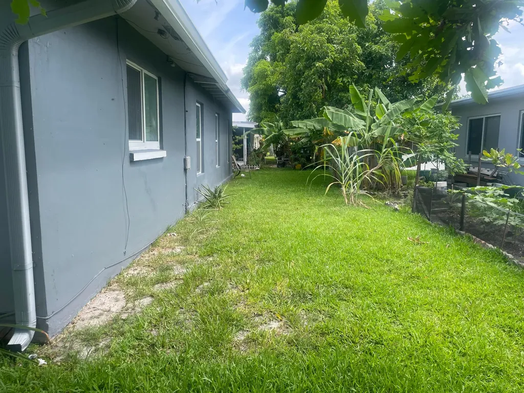 5706 NW 68th Terrace Tamarac FL 33321