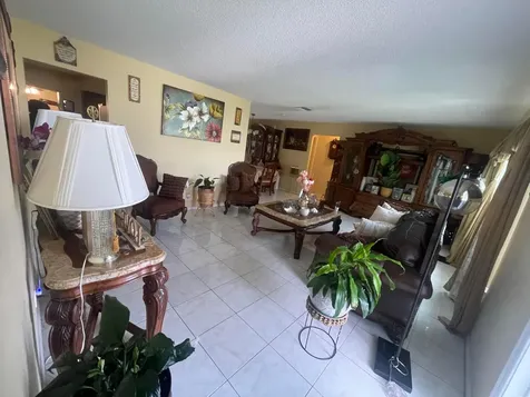 5706 NW 68th Terrace Tamarac FL 33321