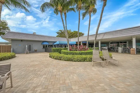 383 Saxony Trail Delray Beach FL 33446