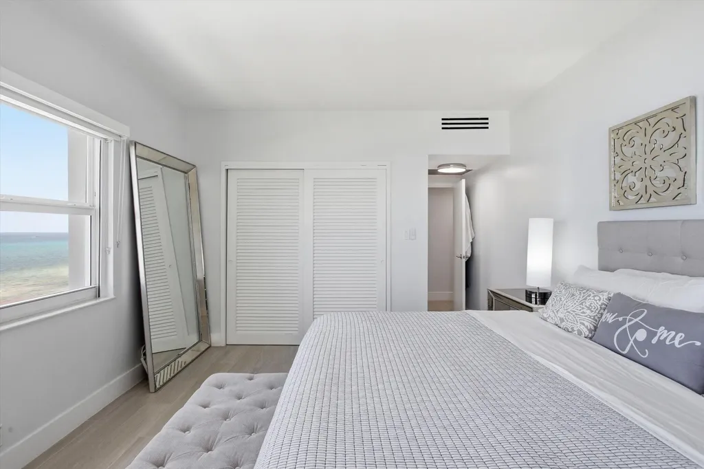 4747 Collins Avenue Miami Beach FL 33140