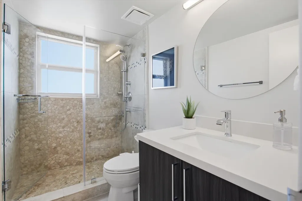 4747 Collins Avenue Miami Beach FL 33140