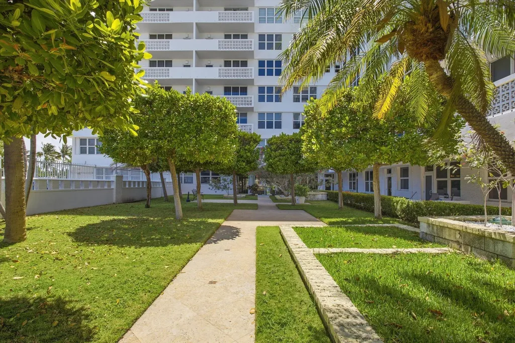 4747 Collins Avenue Miami Beach FL 33140