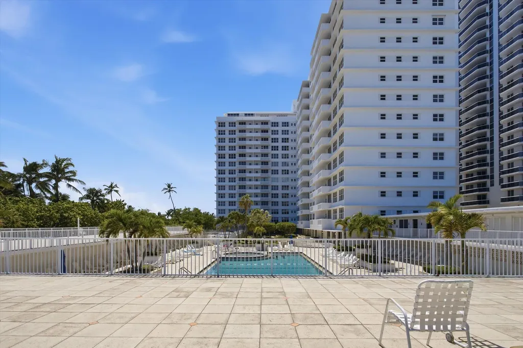 4747 Collins Avenue Miami Beach FL 33140