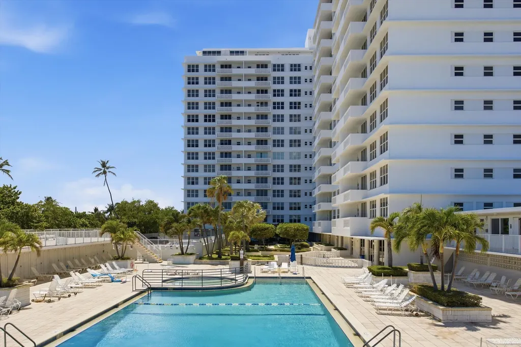4747 Collins Avenue Miami Beach FL 33140