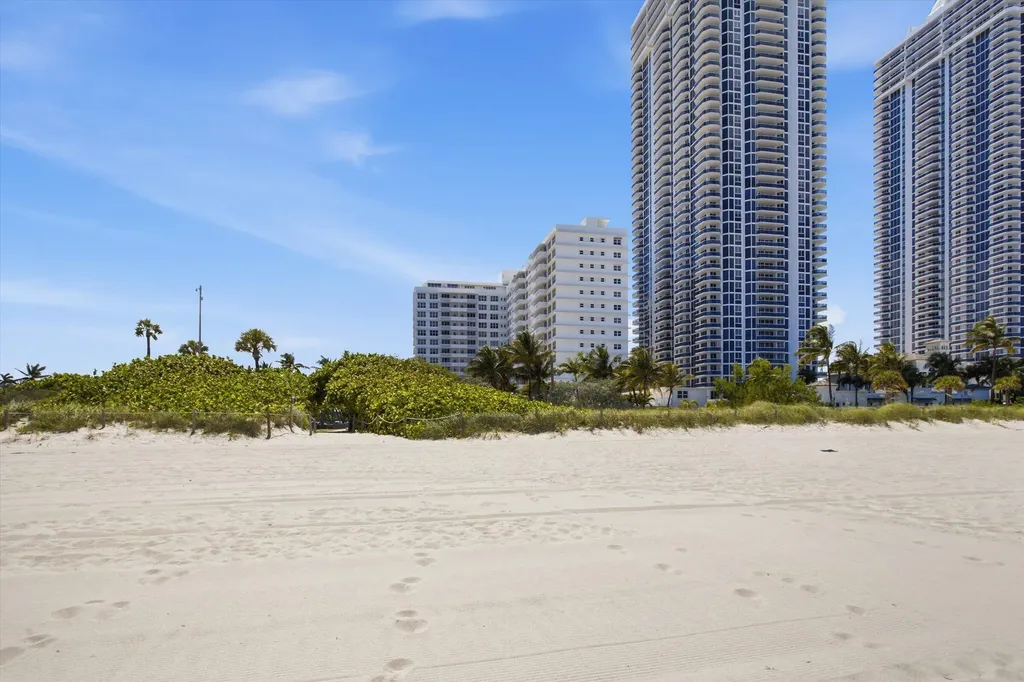 4747 Collins Avenue Miami Beach FL 33140