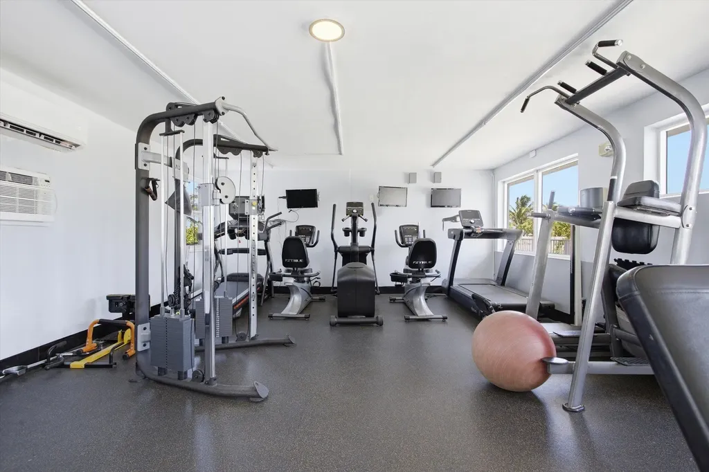 4747 Collins Avenue Miami Beach FL 33140