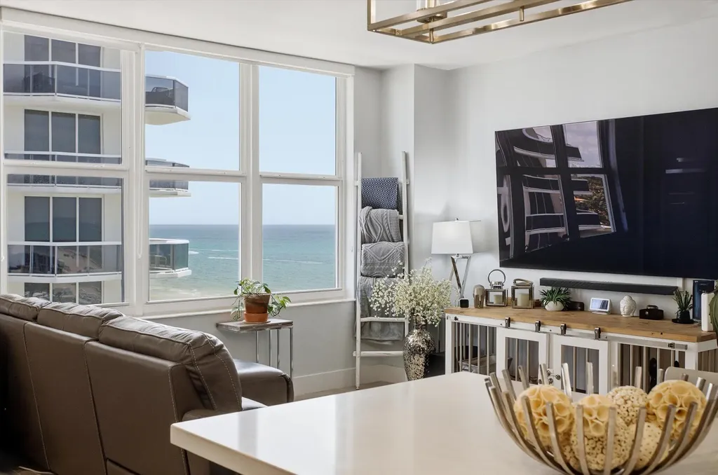 4747 Collins Avenue Miami Beach FL 33140