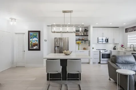 4747 Collins Avenue Miami Beach FL 33140