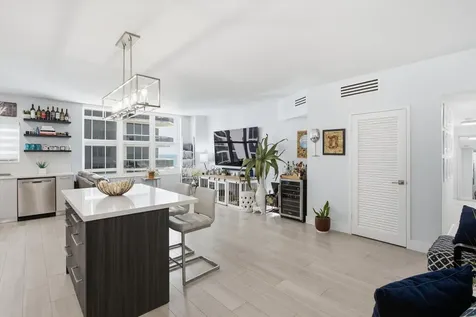 4747 Collins Avenue Miami Beach FL 33140