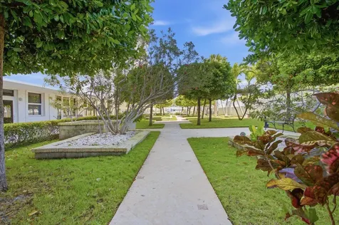 4747 Collins Avenue Miami Beach FL 33140