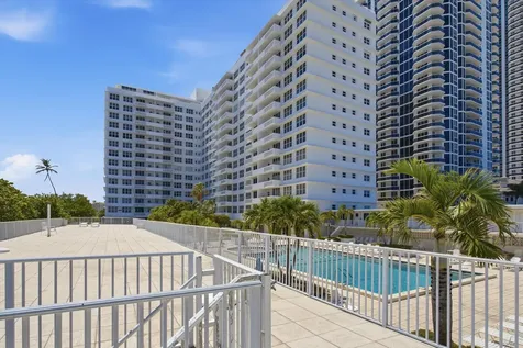 4747 Collins Avenue Miami Beach FL 33140